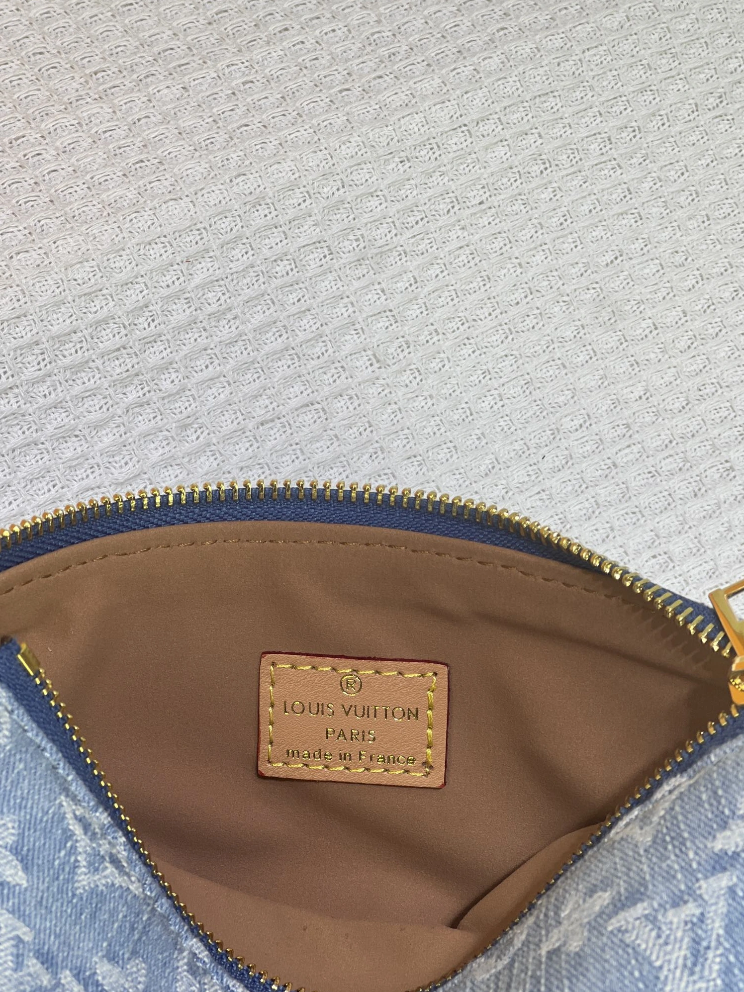 Louis Vuitton AAA Quality Messenger Bags For Women Sophisticated 9448