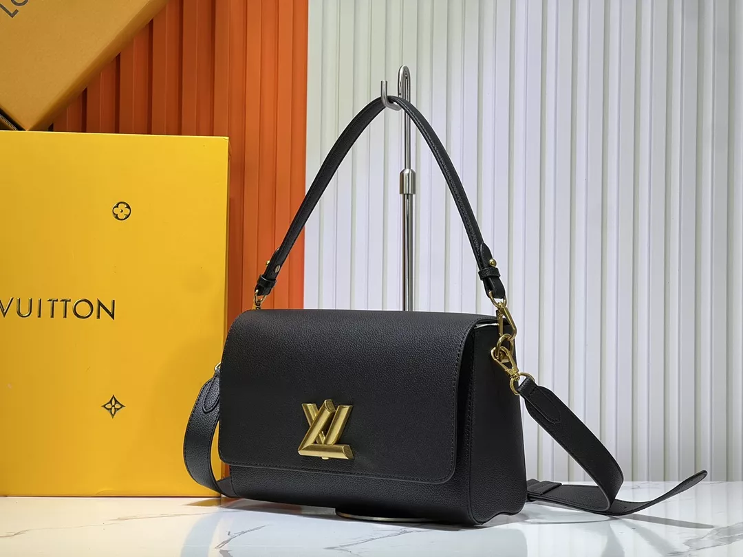 Louis Vuitton AAA Quality Messenger Bags For Women SportInspired 142