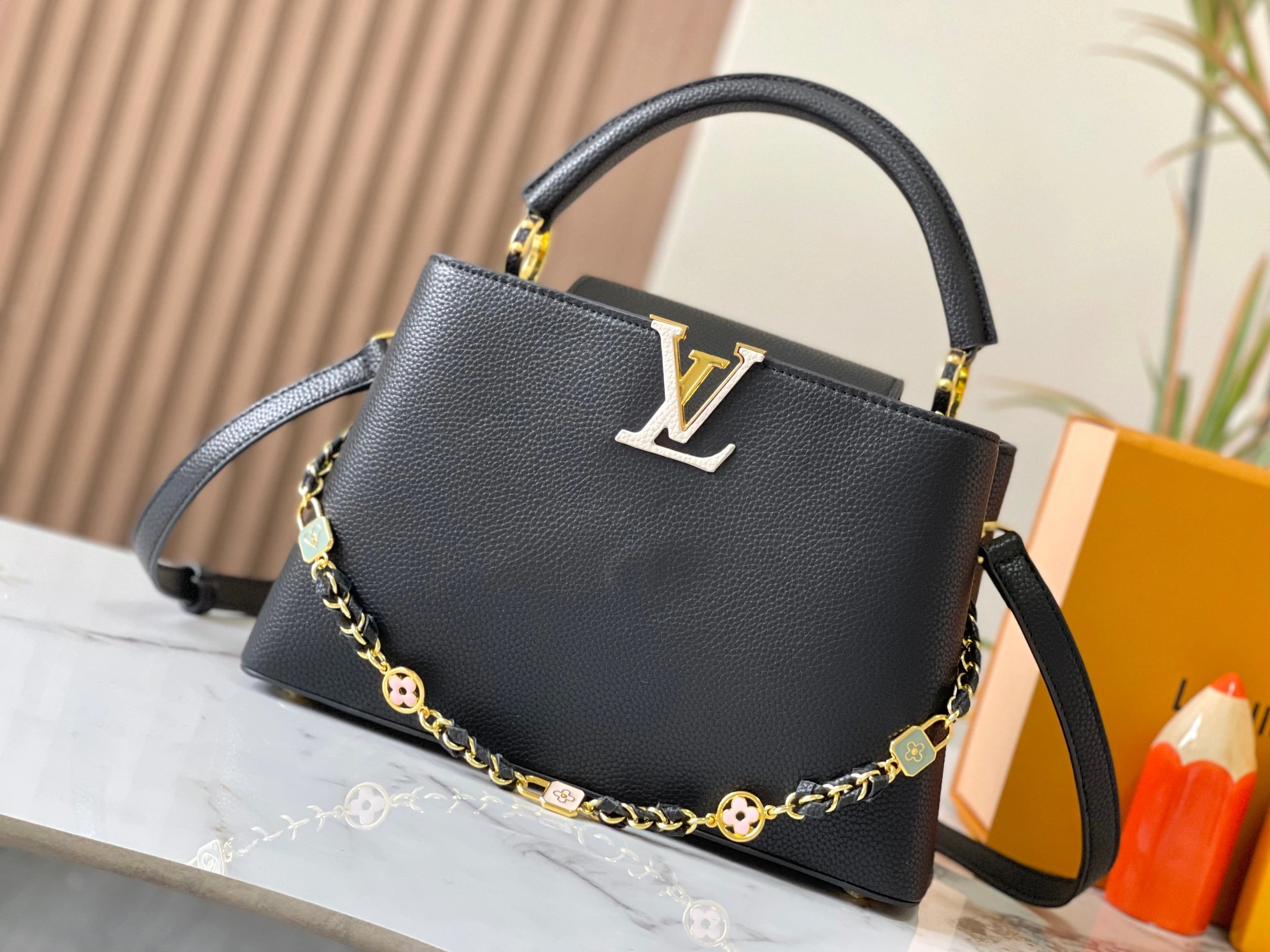 Louis Vuitton AAA Quality Messenger Bags For Women SportInspired 4665