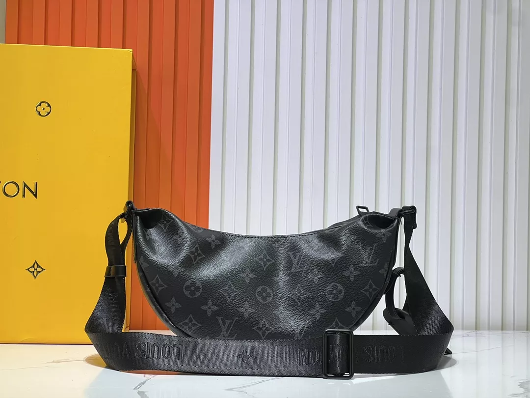 Louis Vuitton AAA Quality Messenger Bags For Women Trendsetting 2712
