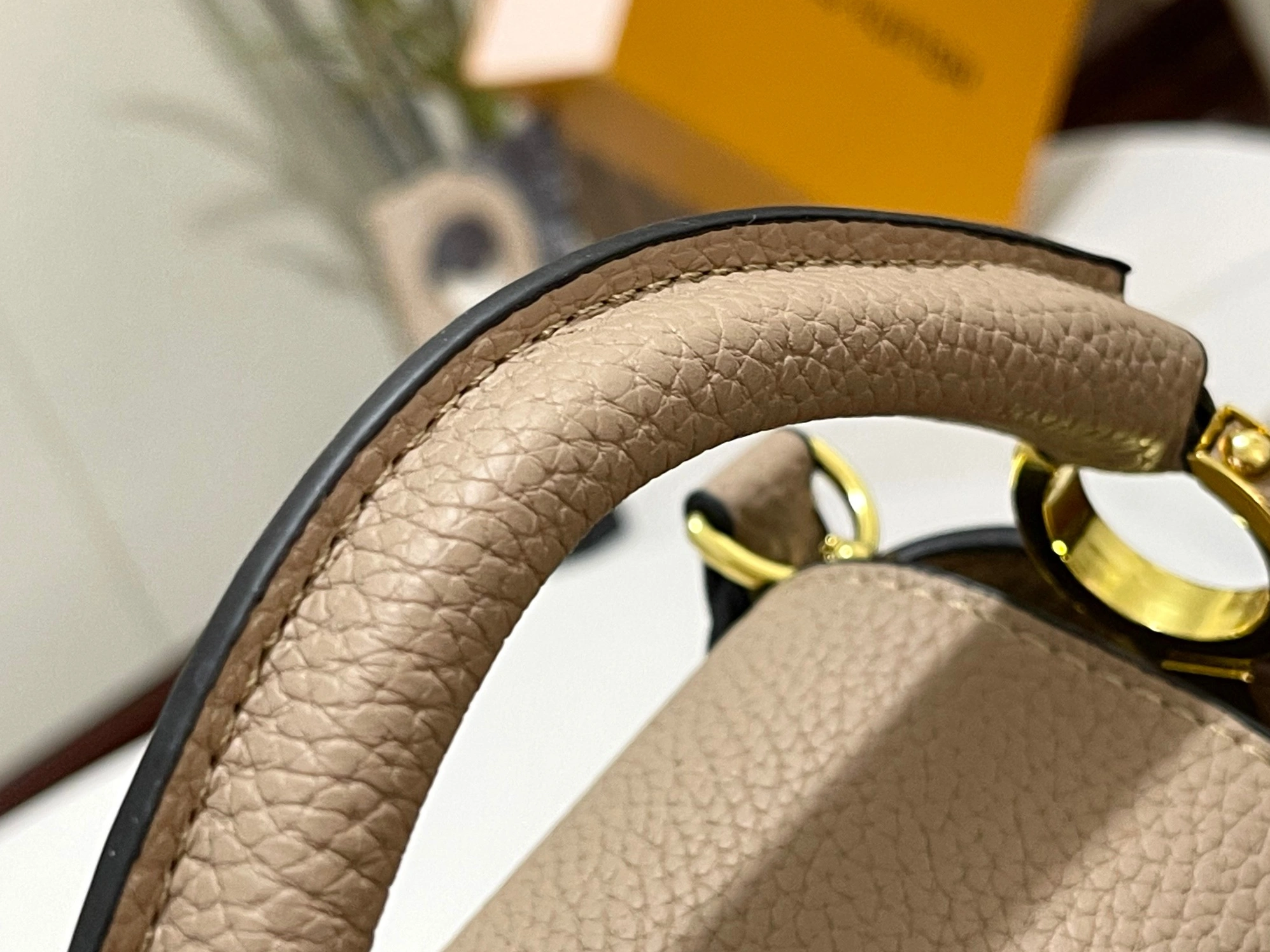 Louis Vuitton AAA Quality Messenger Bags For Women Unique 1924