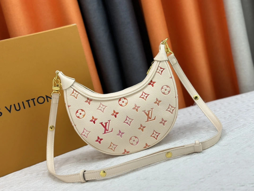 Louis Vuitton AAA Quality Messenger Bags For Women Unique 2232