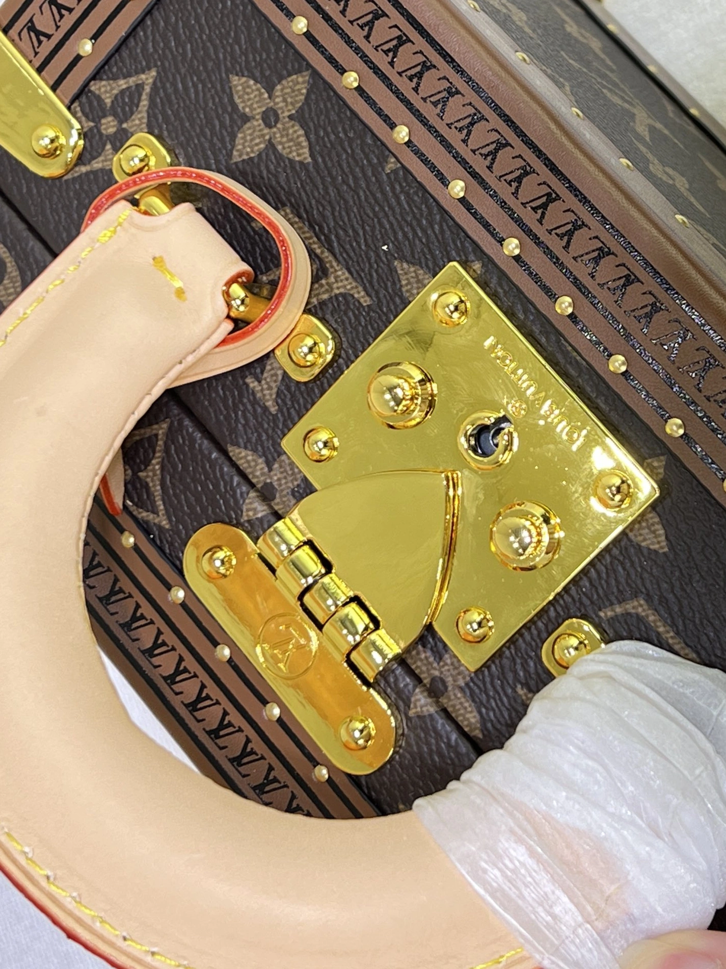Louis Vuitton AAA Quality Messenger Bags For Women Unique 2546