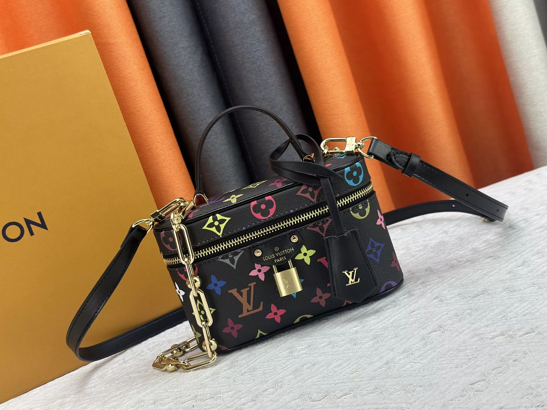 Louis Vuitton AAA Quality Messenger Bags For Women UrbanStyle 392