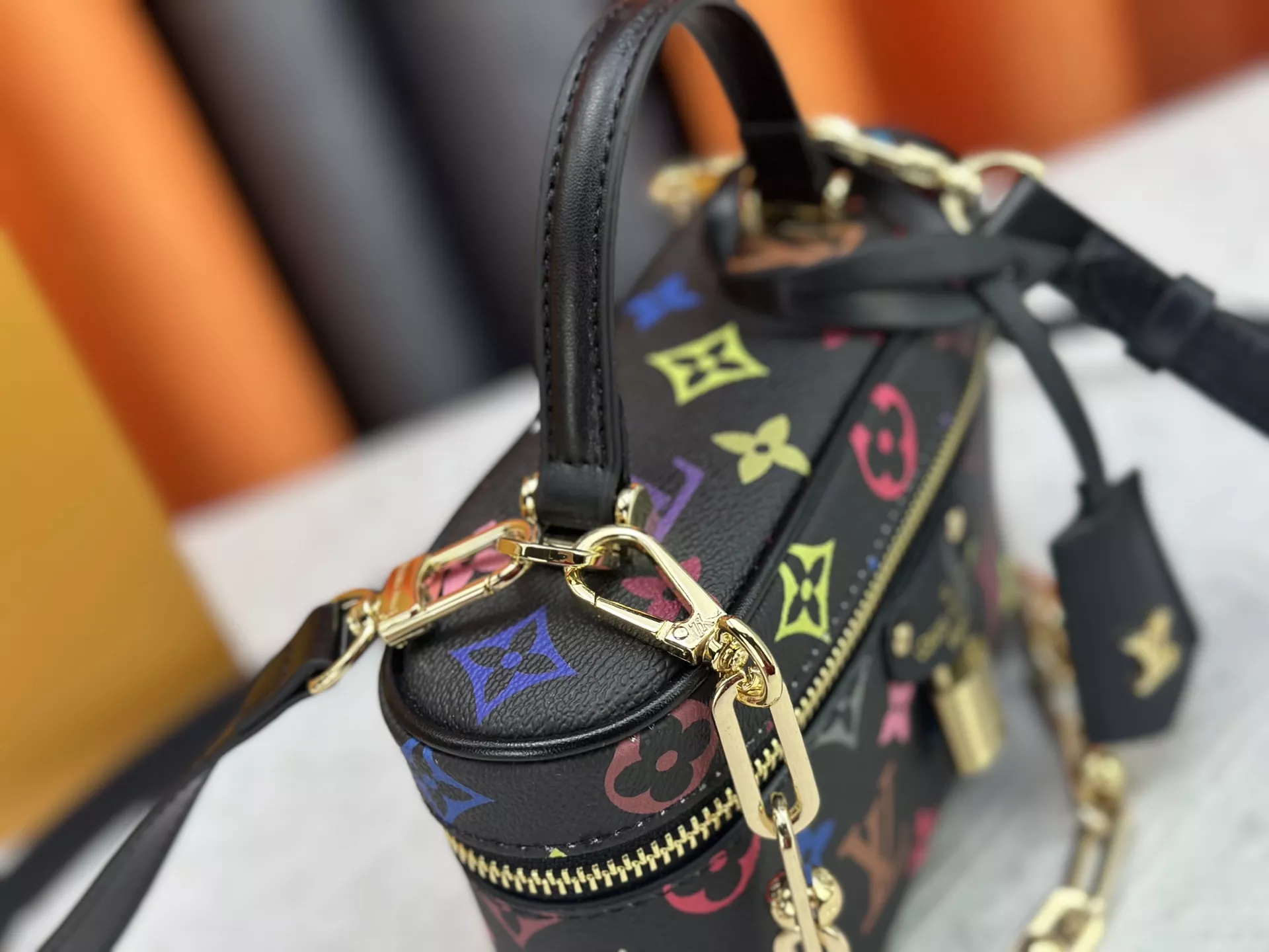 Louis Vuitton AAA Quality Messenger Bags For Women UrbanStyle 392