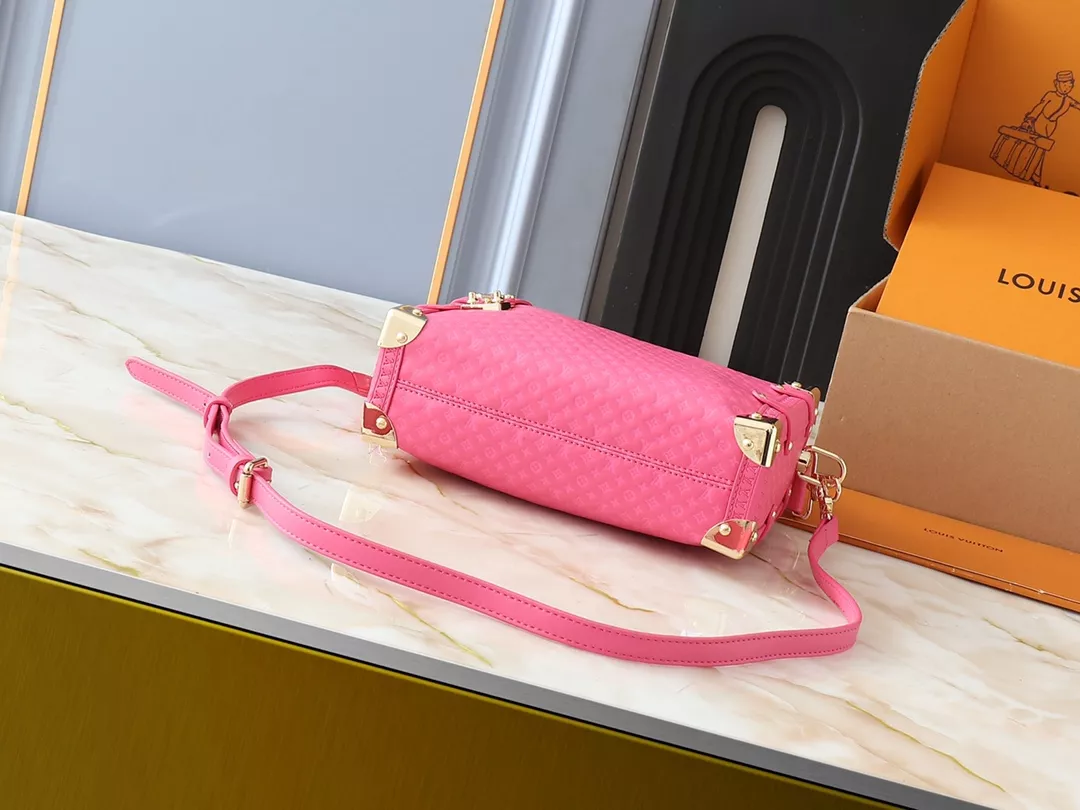 Louis Vuitton AAA Quality Messenger Bags For Women UrbanStyle 6462
