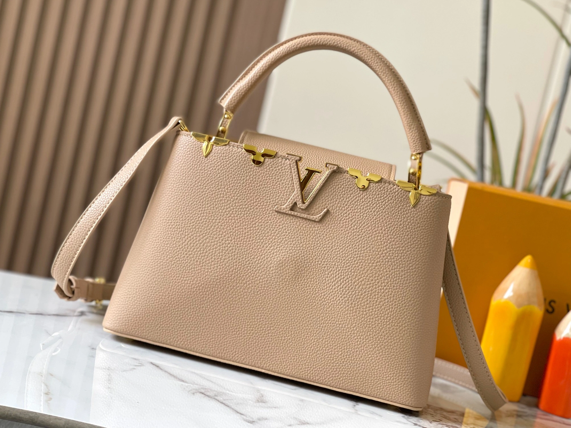 Louis Vuitton AAA Quality Messenger Bags For Women UrbanStyle 9135