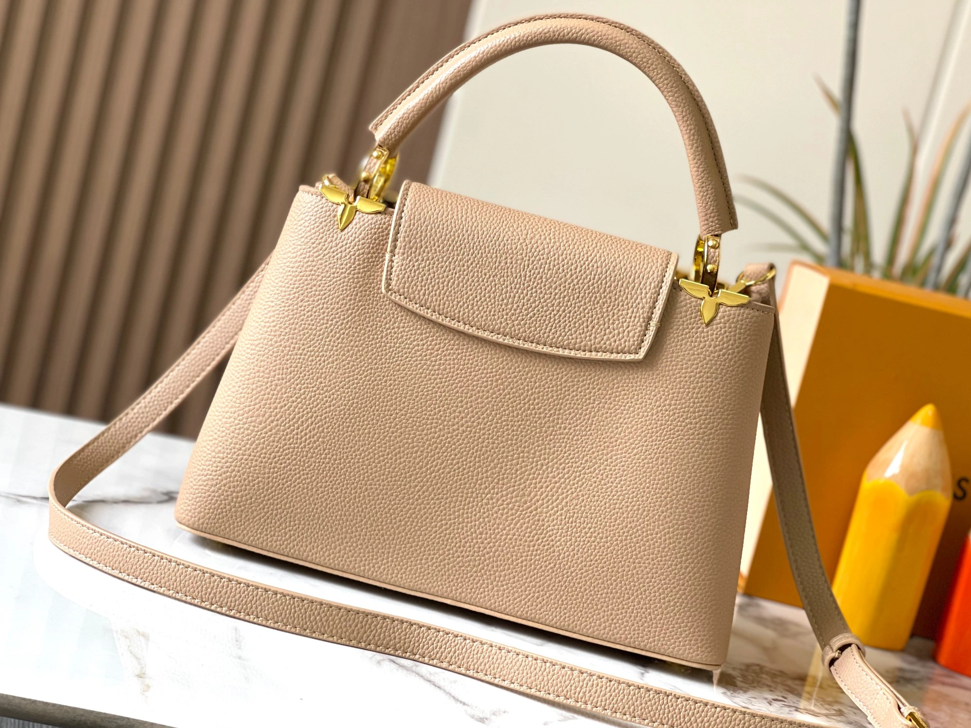 Louis Vuitton AAA Quality Messenger Bags For Women UrbanStyle 9135