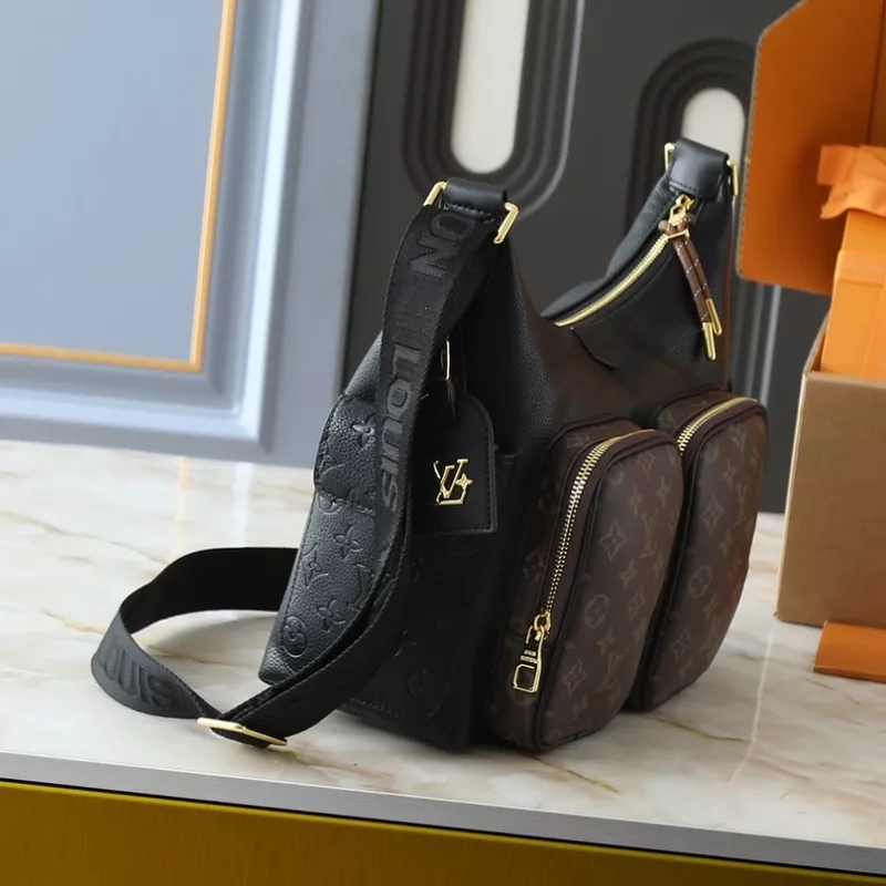 Louis Vuitton AAA Quality Messenger Bags For Women WellDesigned 8273