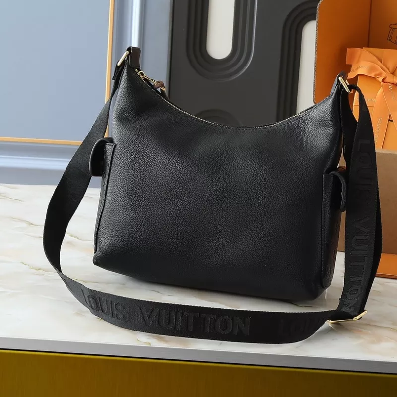 Louis Vuitton AAA Quality Messenger Bags For Women WellDesigned 8273
