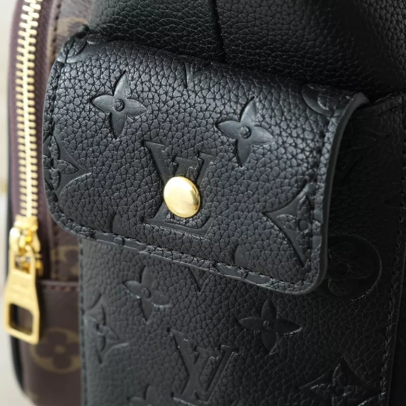 Louis Vuitton AAA Quality Messenger Bags For Women WellDesigned 8273