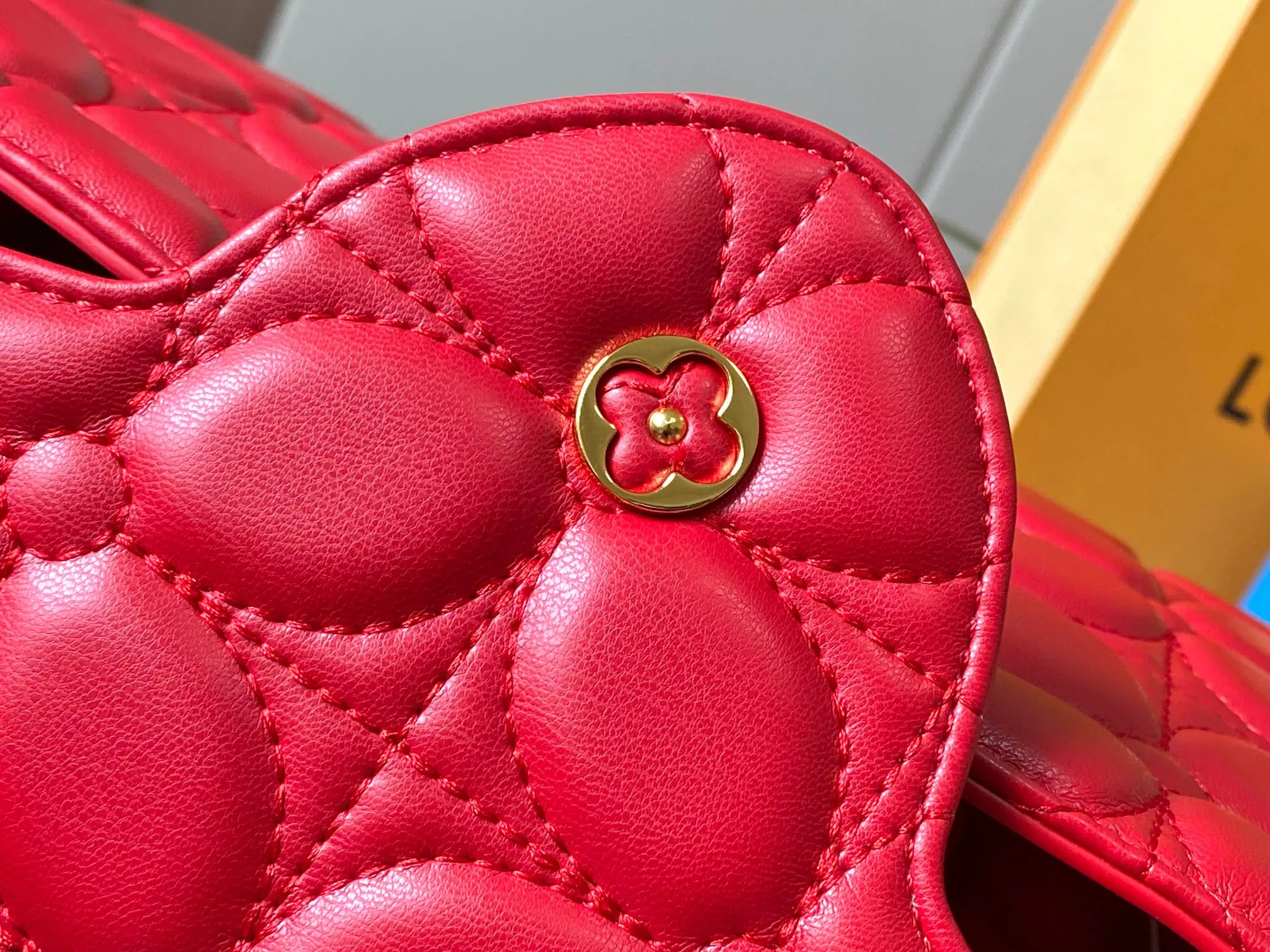 Louis Vuitton AAA Quality Messenger Bags For Women WellDesigned 8690