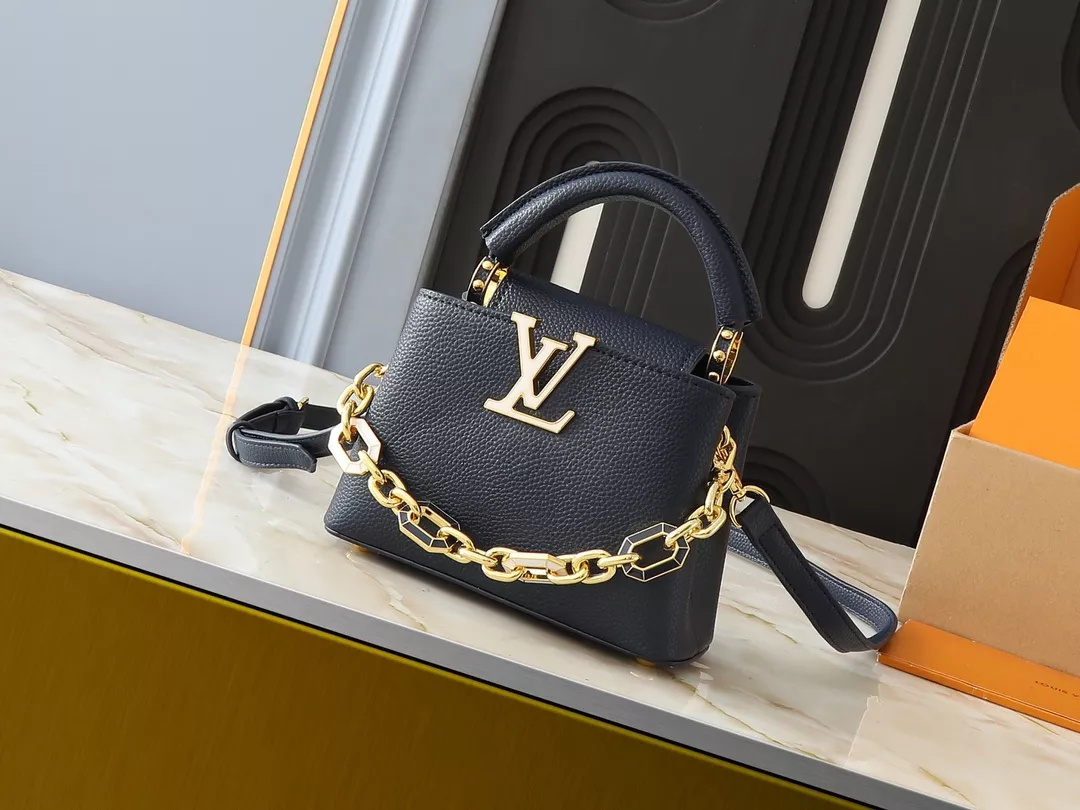 Louis Vuitton AAA Quality Messenger Bags In Navy For Women Flexible 2276