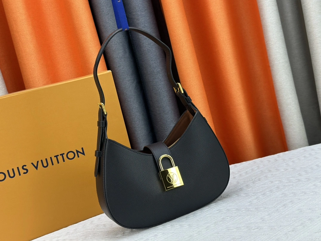 Louis Vuitton AAA Quality Shoulder Bags For Women Affordable 4192