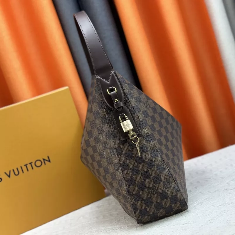 Louis Vuitton AAA Quality Shoulder Bags For Women Affordable 4989