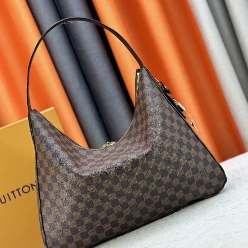 Louis Vuitton AAA Quality Shoulder Bags For Women Affordable 4989