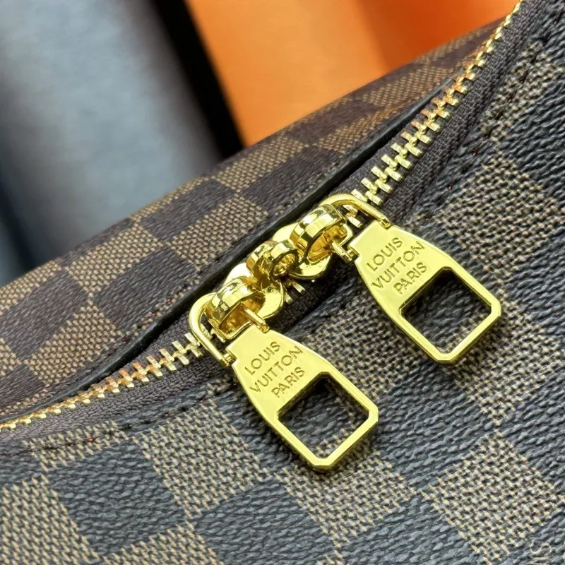 Louis Vuitton AAA Quality Shoulder Bags For Women Affordable 4989