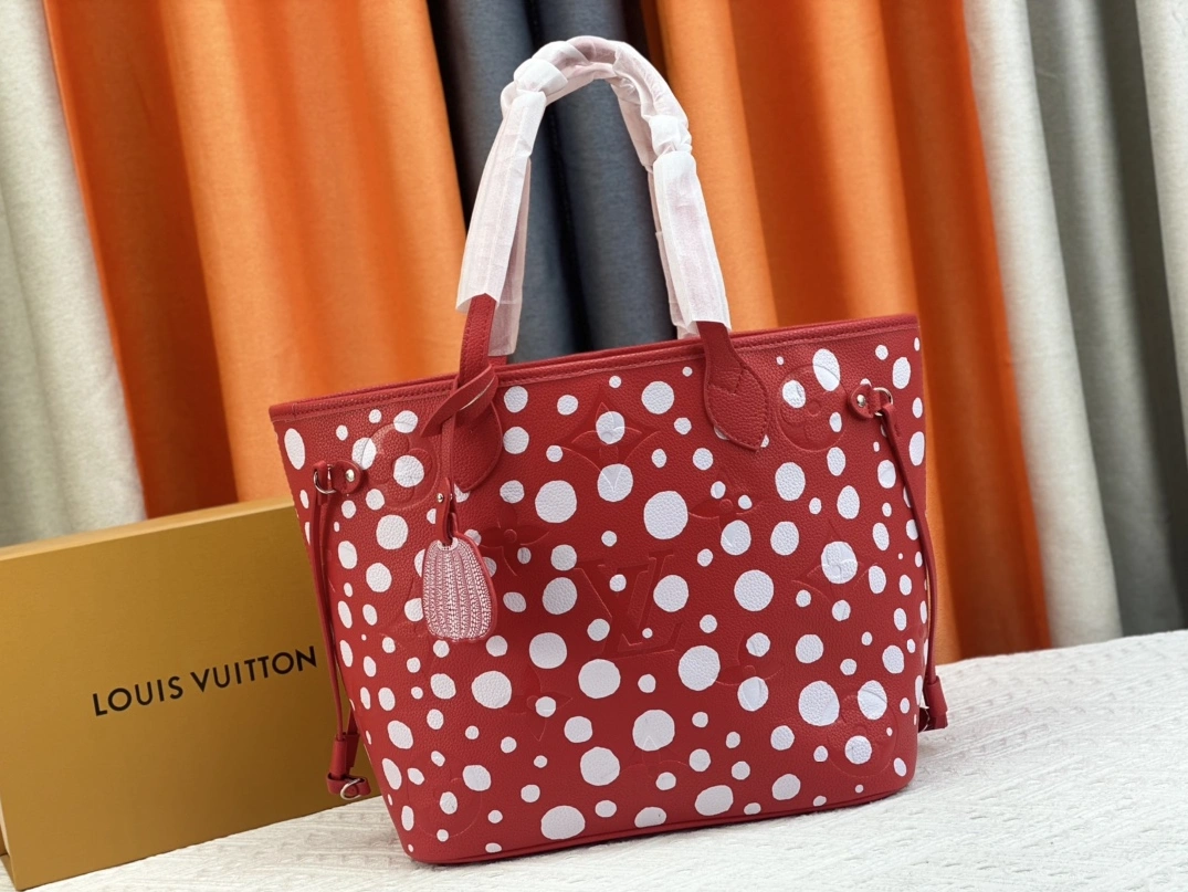 Louis Vuitton AAA Quality Shoulder Bags For Women AllSeason 1209