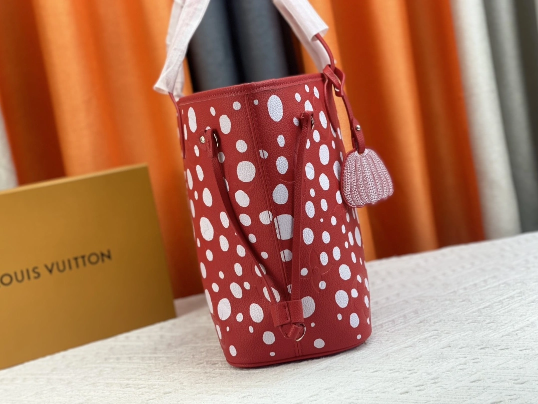 Louis Vuitton AAA Quality Shoulder Bags For Women AllSeason 1209