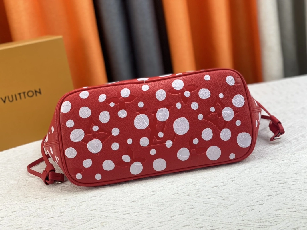 Louis Vuitton AAA Quality Shoulder Bags For Women AllSeason 1209