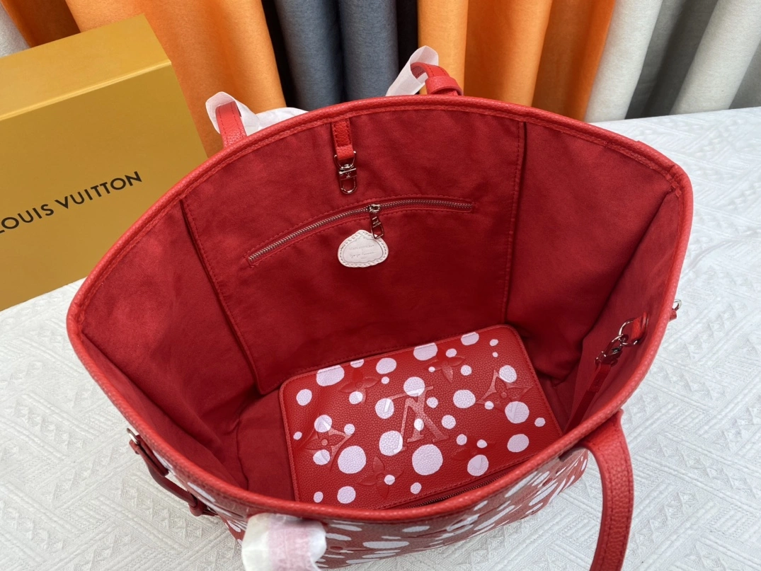 Louis Vuitton AAA Quality Shoulder Bags For Women AllSeason 1209
