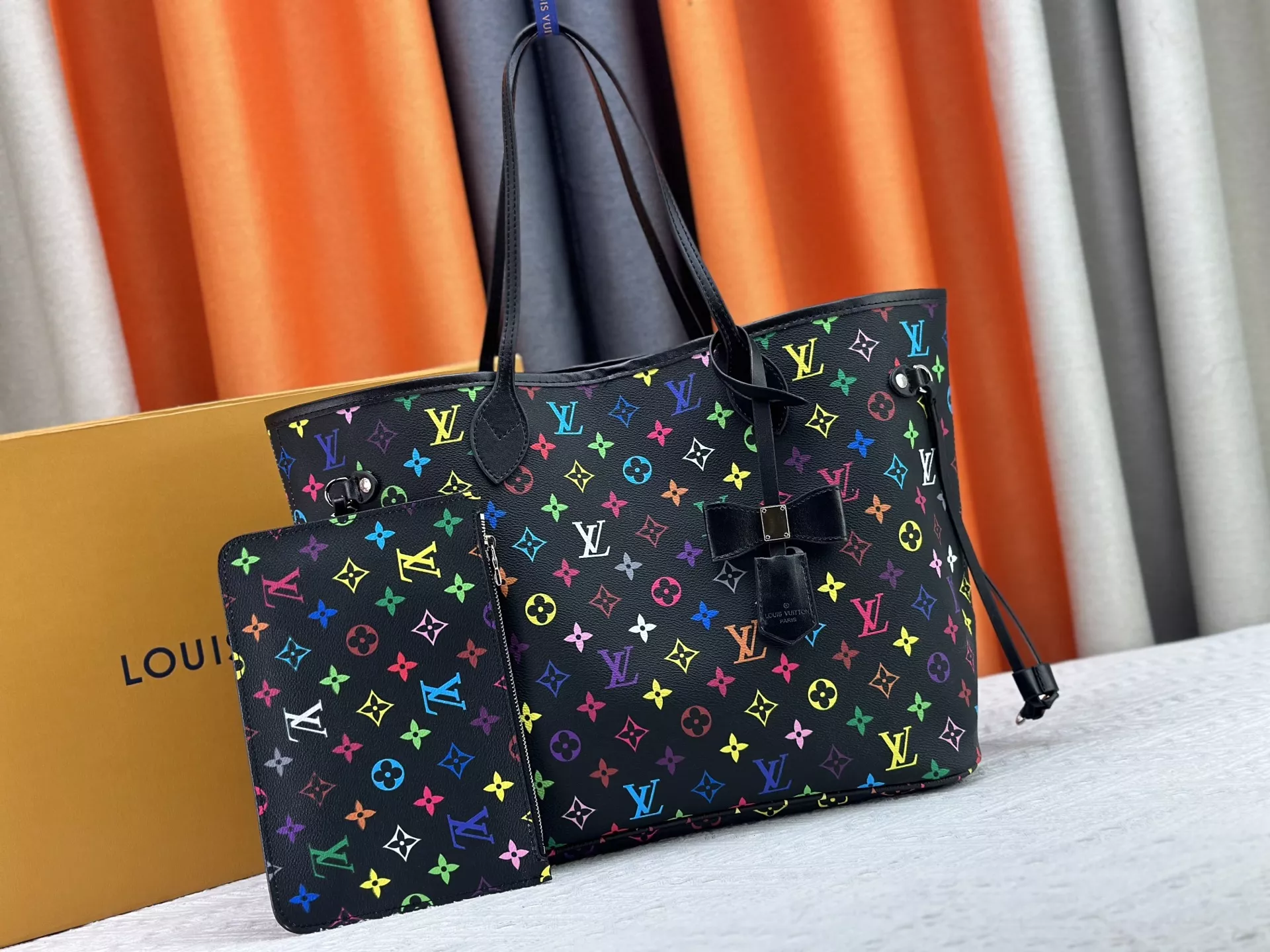 Louis Vuitton AAA Quality Shoulder Bags For Women AllSeason 5318