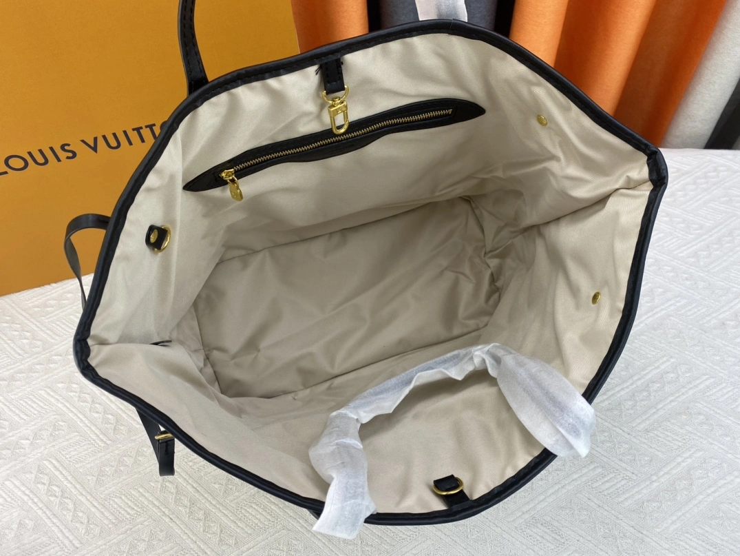 Louis Vuitton AAA Quality Shoulder Bags For Women BestValue 3857