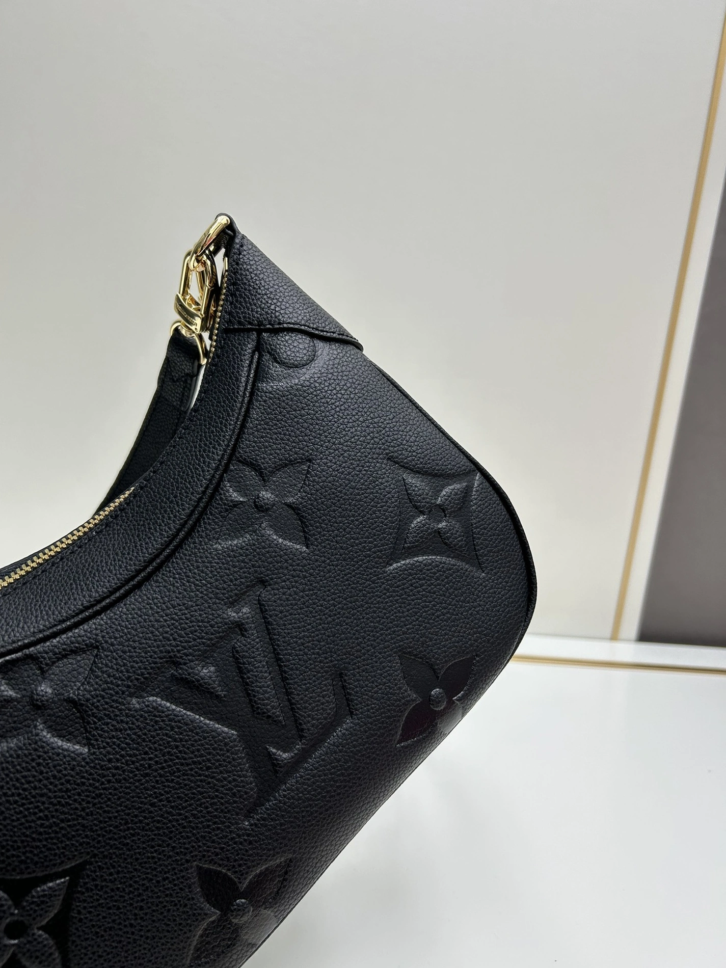 Louis Vuitton AAA Quality Shoulder Bags For Women BestValue 6032