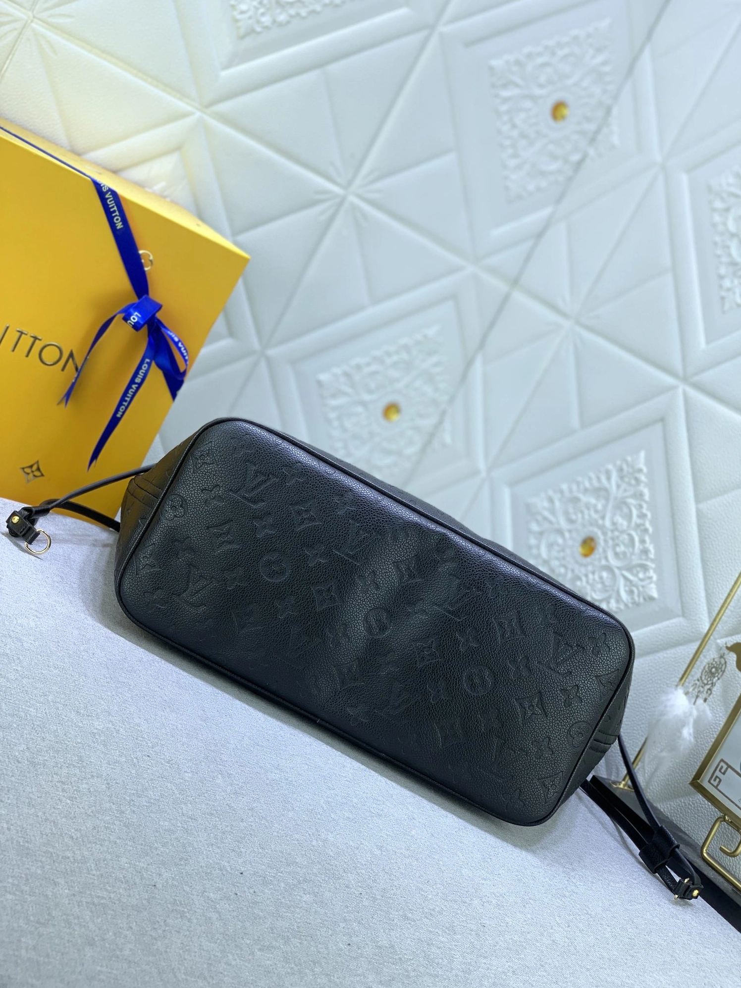 Louis Vuitton AAA Quality Shoulder Bags For Women Bold 195