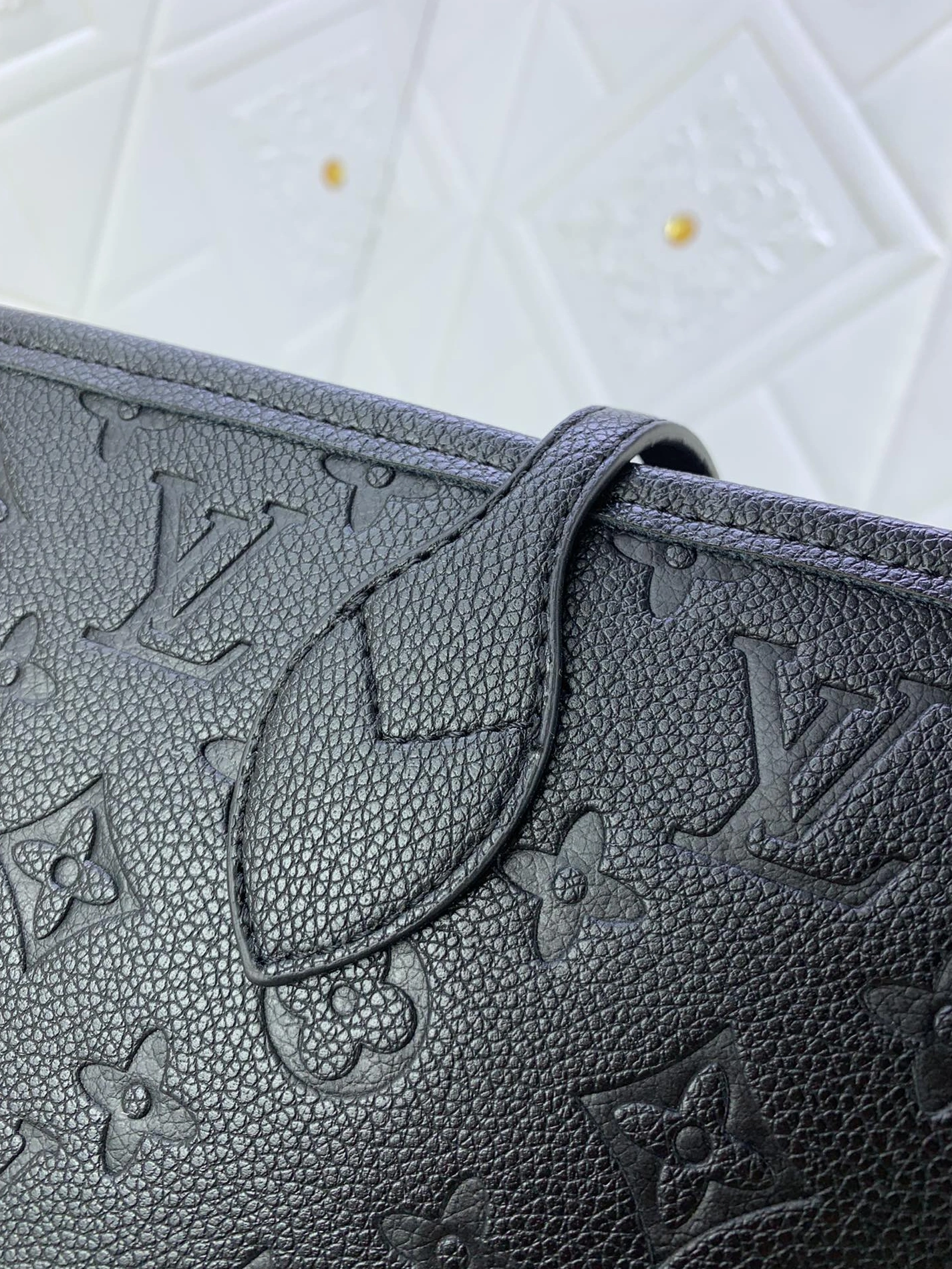 Louis Vuitton AAA Quality Shoulder Bags For Women Bold 195