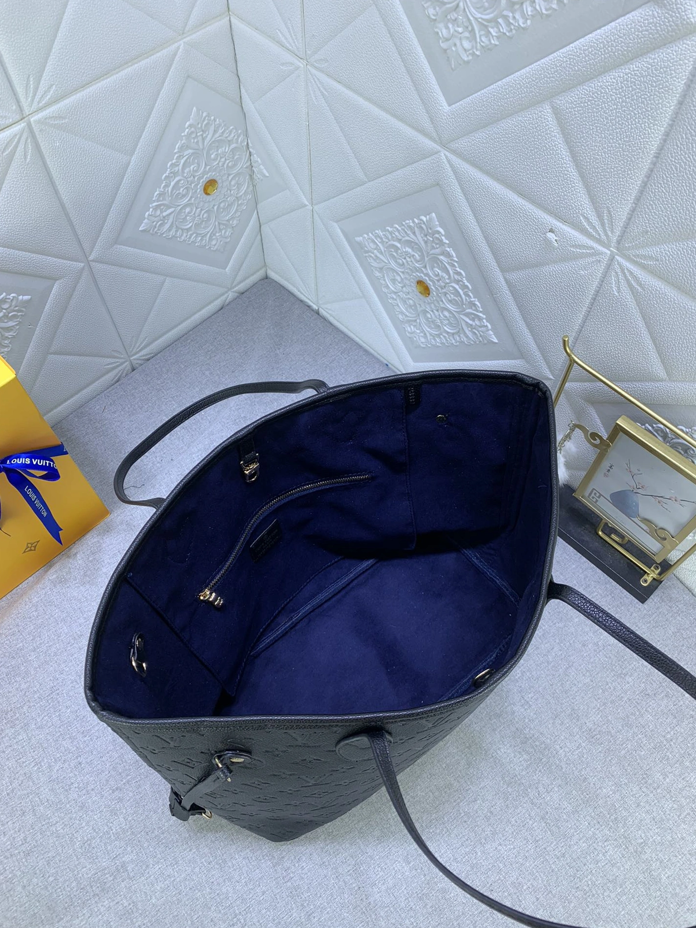 Louis Vuitton AAA Quality Shoulder Bags For Women Bold 195