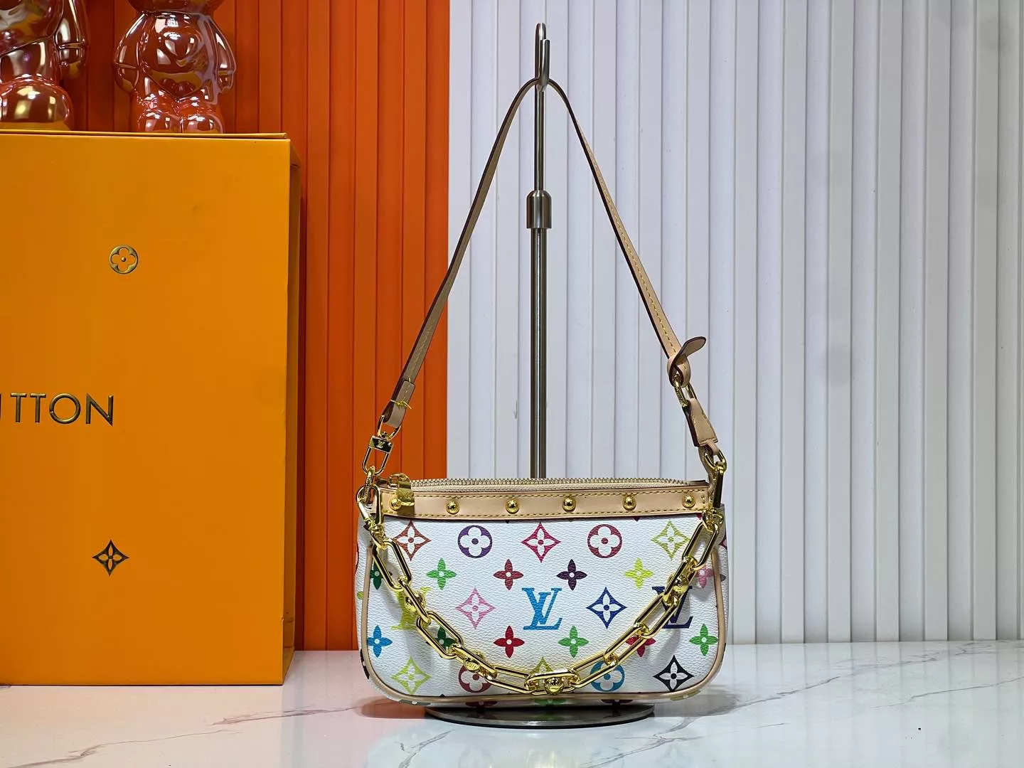 Louis Vuitton AAA Quality Shoulder Bags For Women Breathable 4714