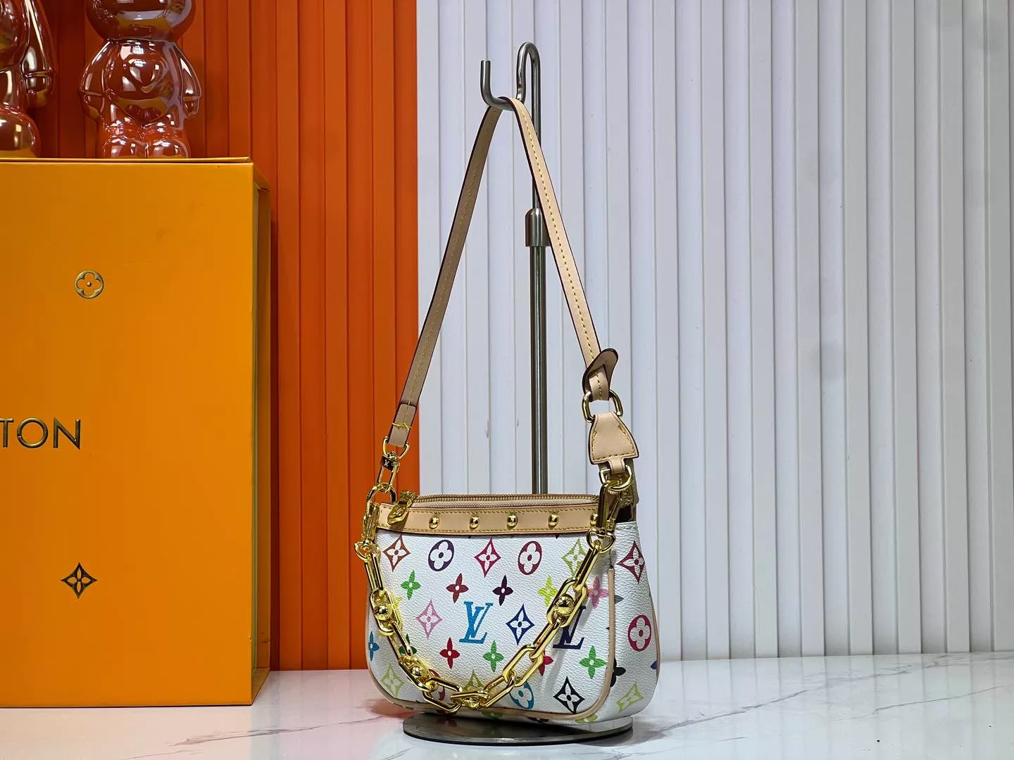 Louis Vuitton AAA Quality Shoulder Bags For Women Breathable 4714