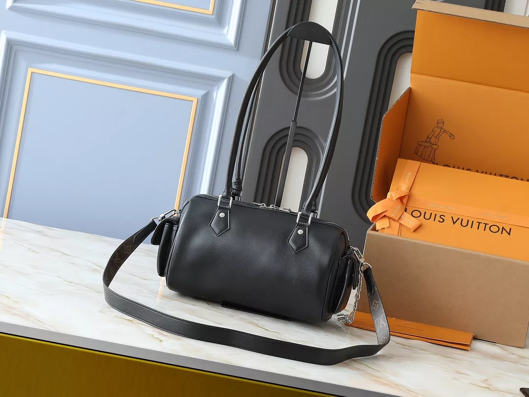 Louis Vuitton AAA Quality Shoulder Bags For Women Bright 6182