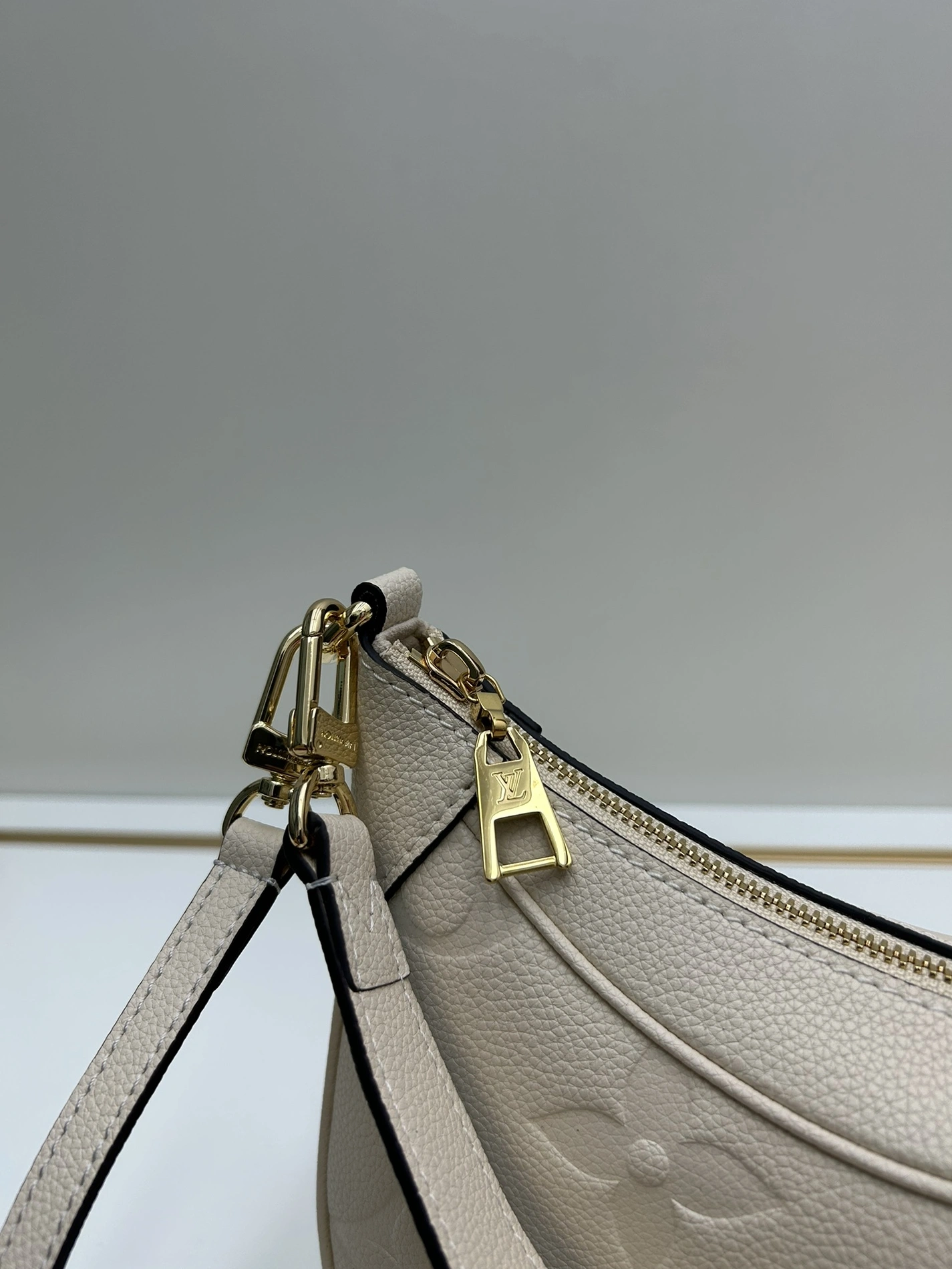 Louis Vuitton AAA Quality Shoulder Bags For Women Bright 7822