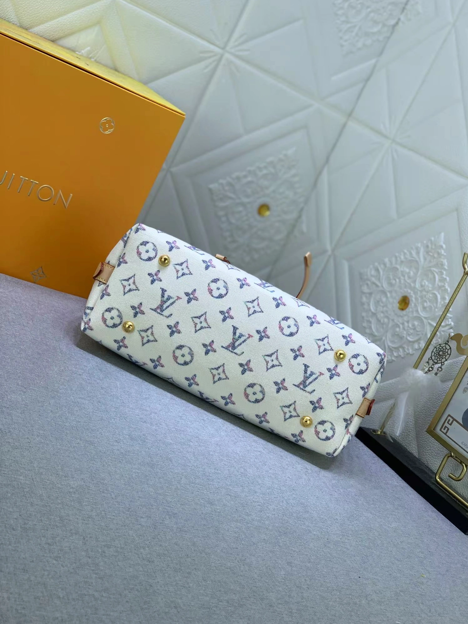 Louis Vuitton AAA Quality Shoulder Bags For Women Comfortable 1284