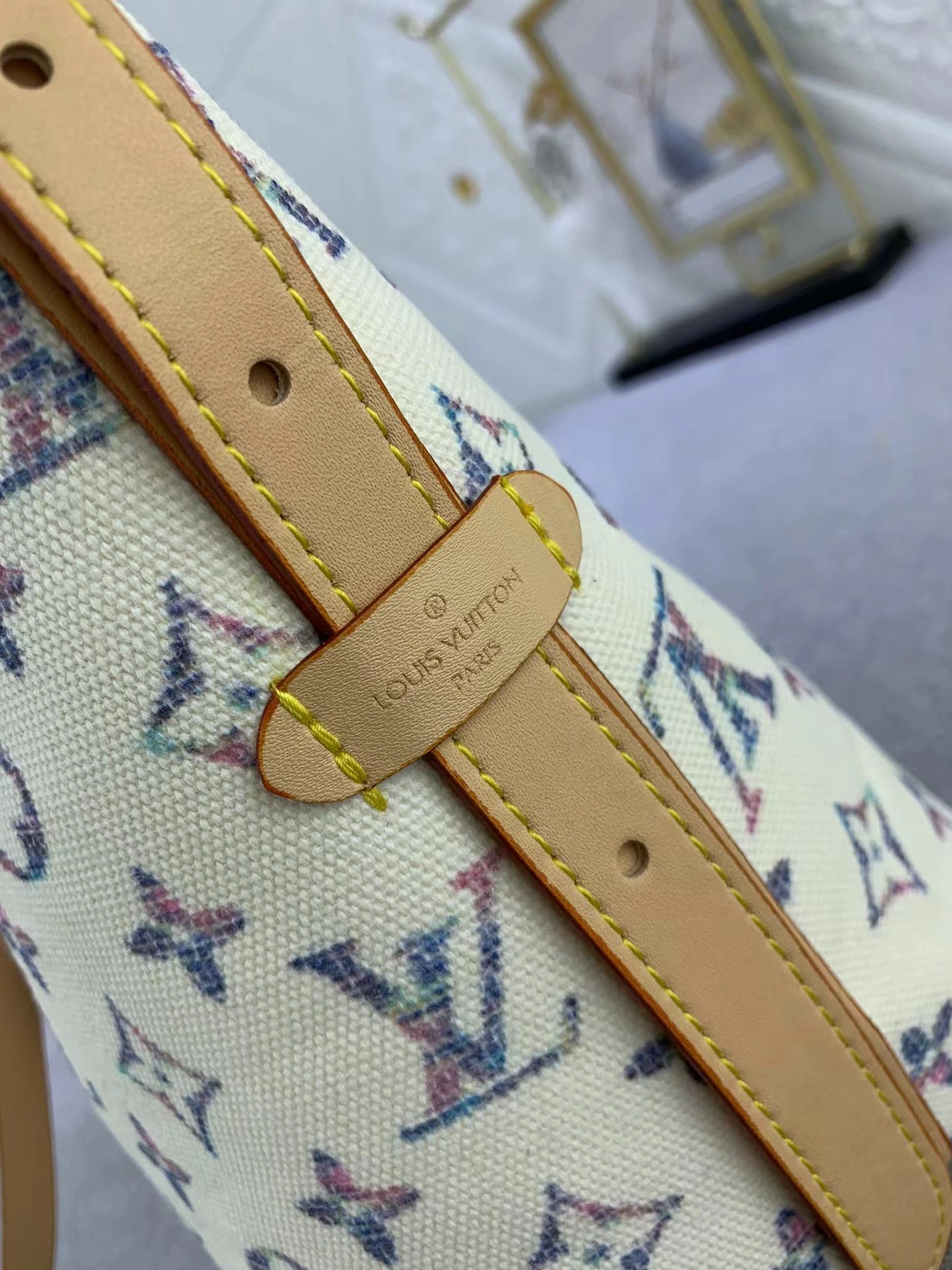 Louis Vuitton AAA Quality Shoulder Bags For Women Comfortable 1284