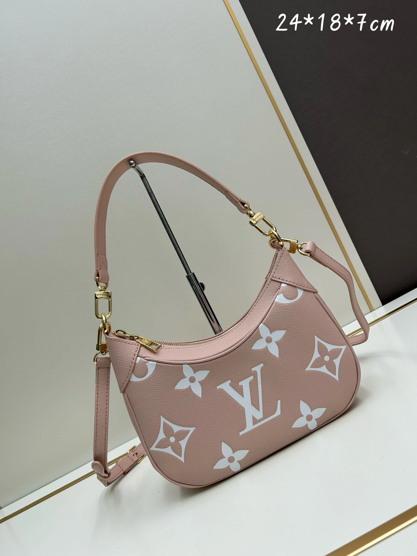 Louis Vuitton AAA Quality Shoulder Bags For Women Comfortable 2637