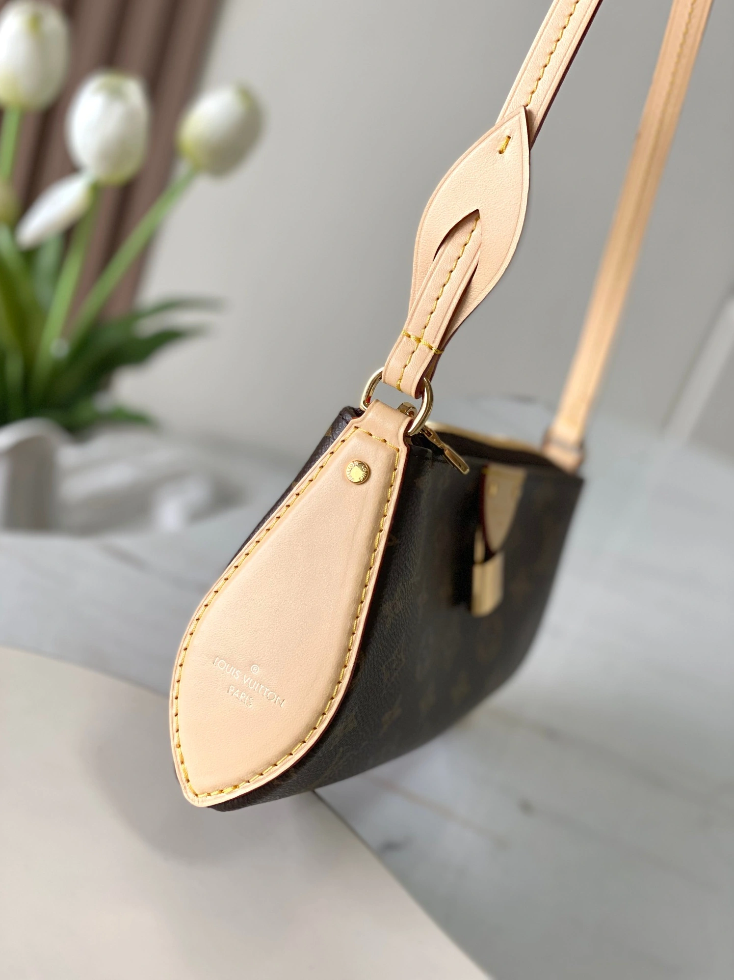 Louis Vuitton AAA Quality Shoulder Bags For Women Comfortable 2942