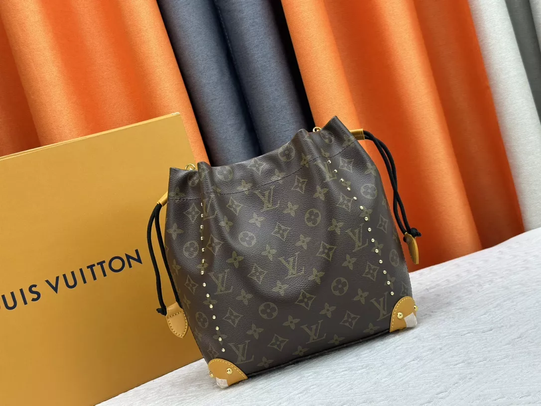 Louis Vuitton AAA Quality Shoulder Bags For Women Comfortable 6423