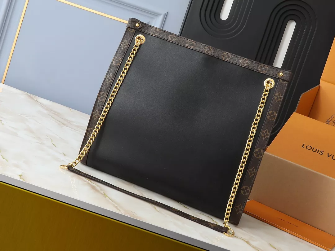 Louis Vuitton AAA Quality Shoulder Bags For Women Compact 1917