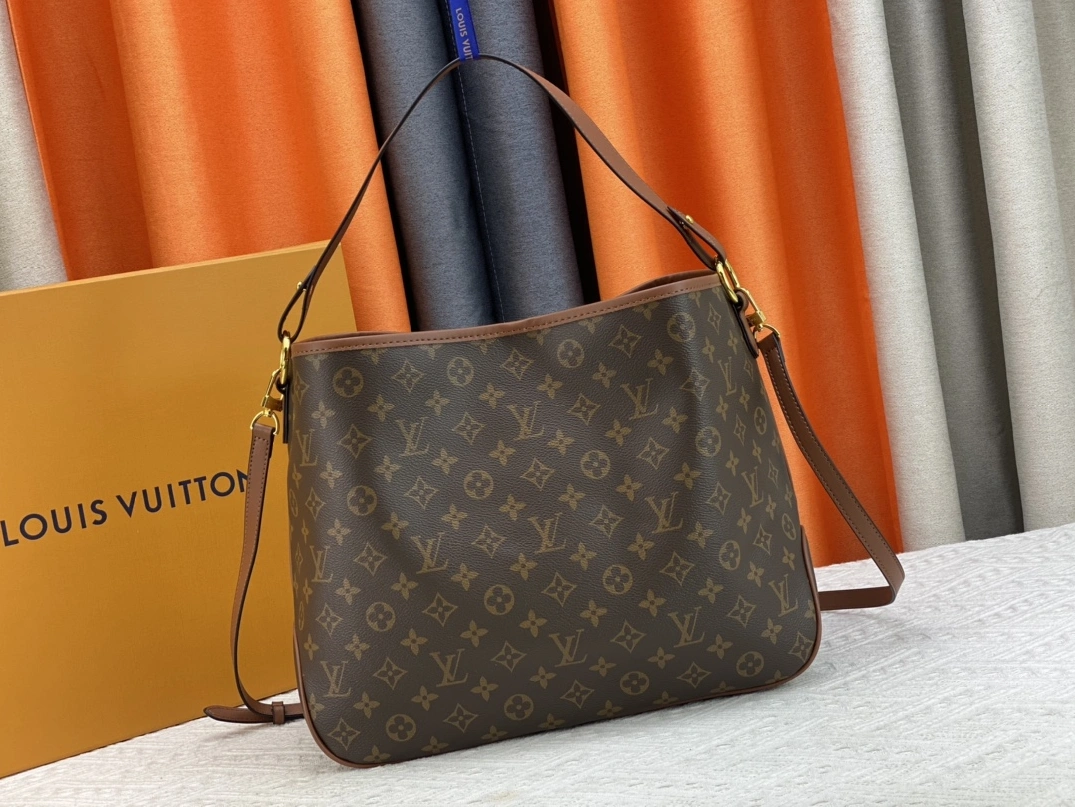 Louis Vuitton AAA Quality Shoulder Bags For Women Compact 887
