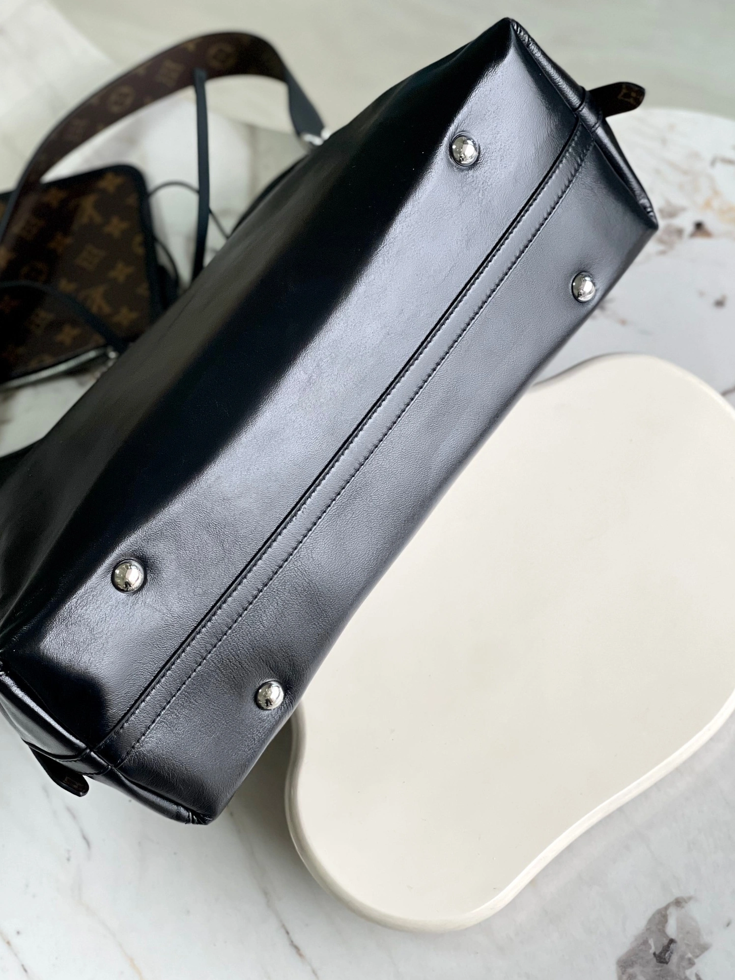 Louis Vuitton AAA Quality Shoulder Bags For Women Compact 9314