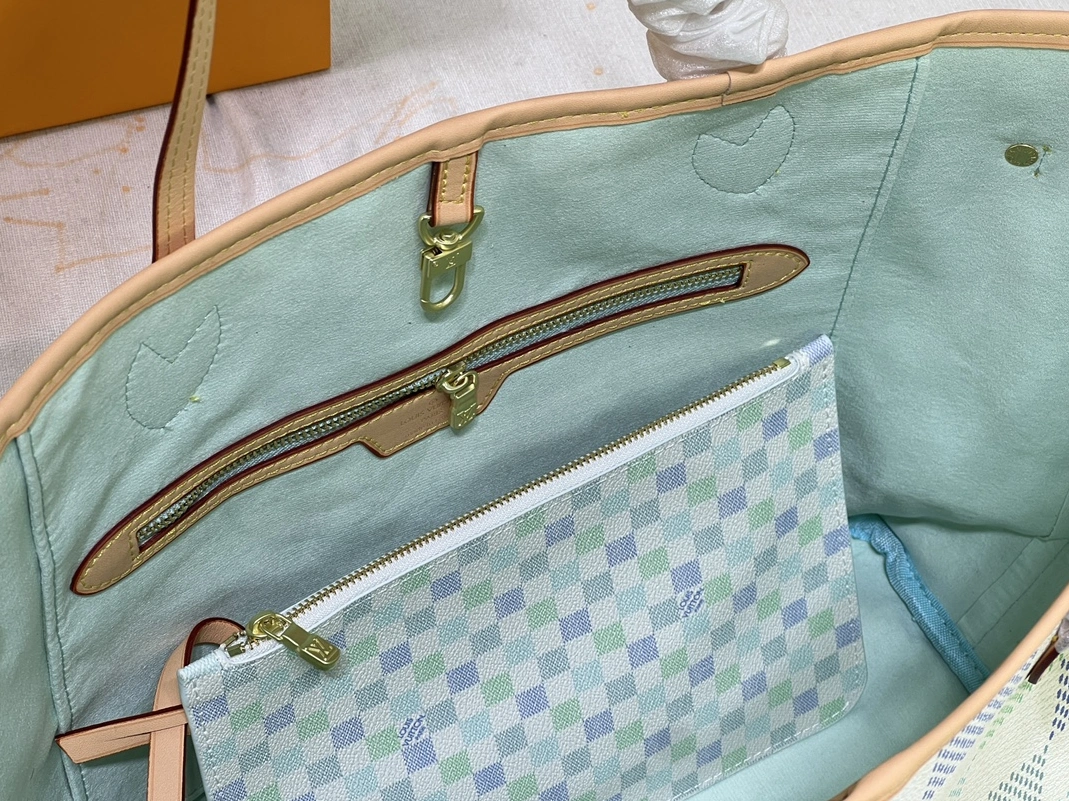 Louis Vuitton AAA Quality Shoulder Bags For Women DailyWear 9058