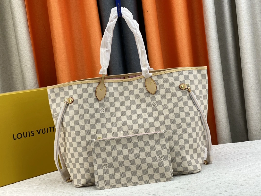Louis Vuitton AAA Quality Shoulder Bags For Women Durable 8710