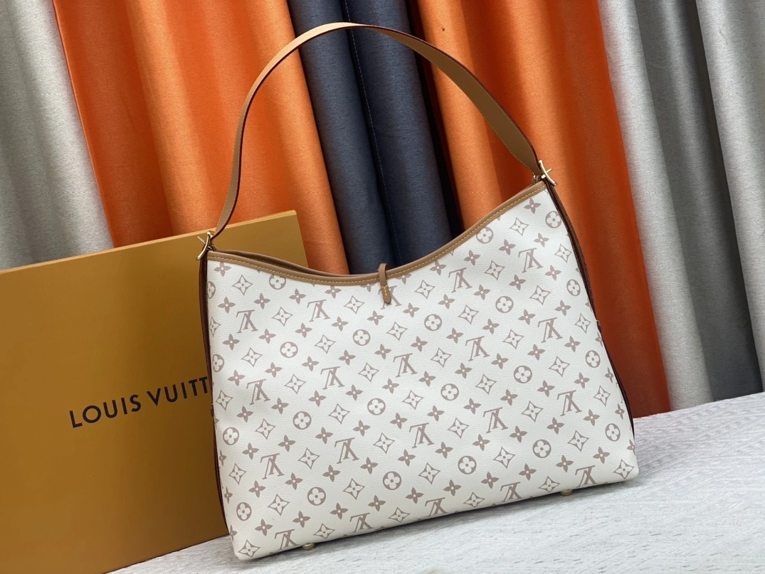 Louis Vuitton AAA Quality Shoulder Bags For Women Durable 9714