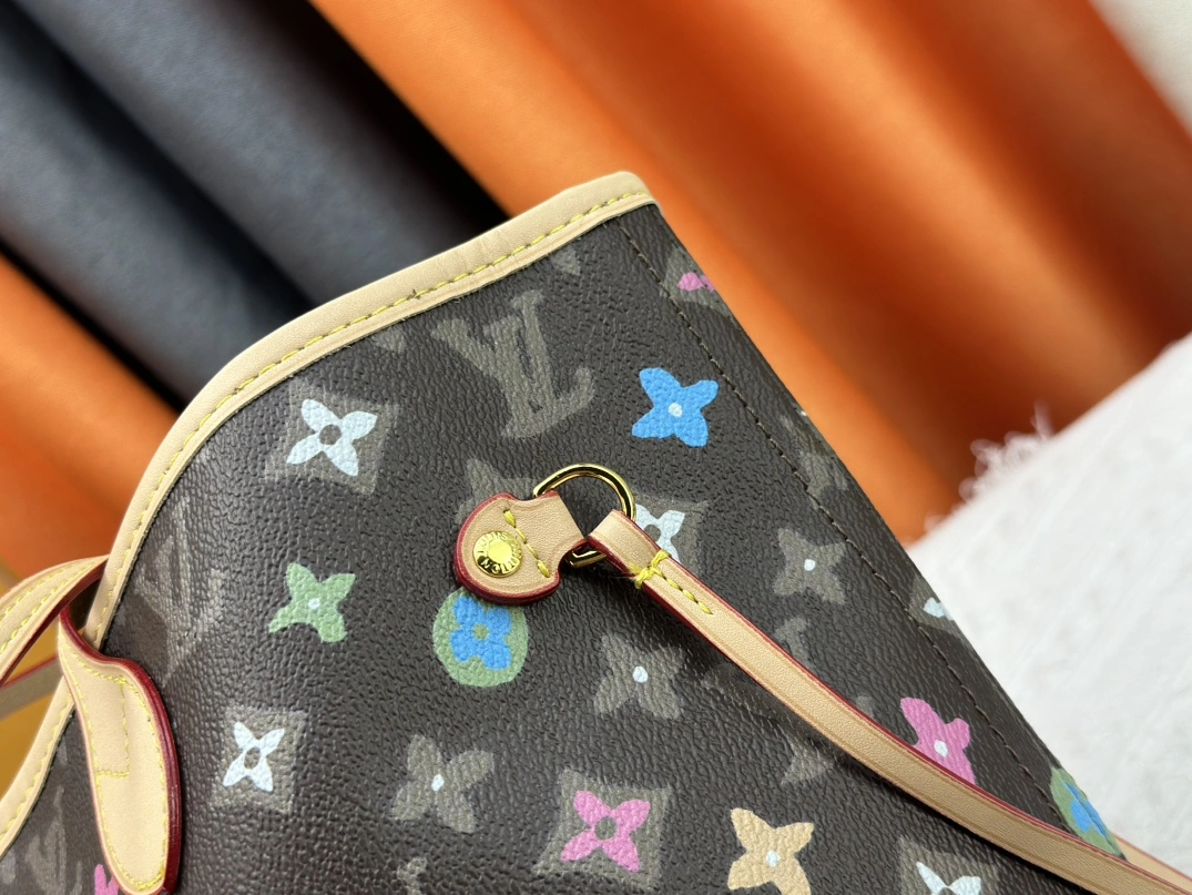 Louis Vuitton AAA Quality Shoulder Bags For Women EasyMatch 113