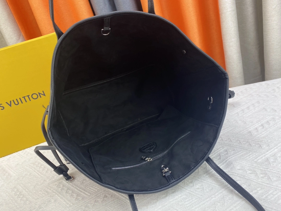 Louis Vuitton AAA Quality Shoulder Bags For Women EasyMatch 6552