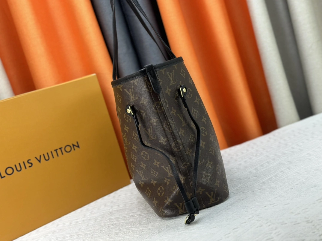 Louis Vuitton AAA Quality Shoulder Bags For Women EasyMatch 7369