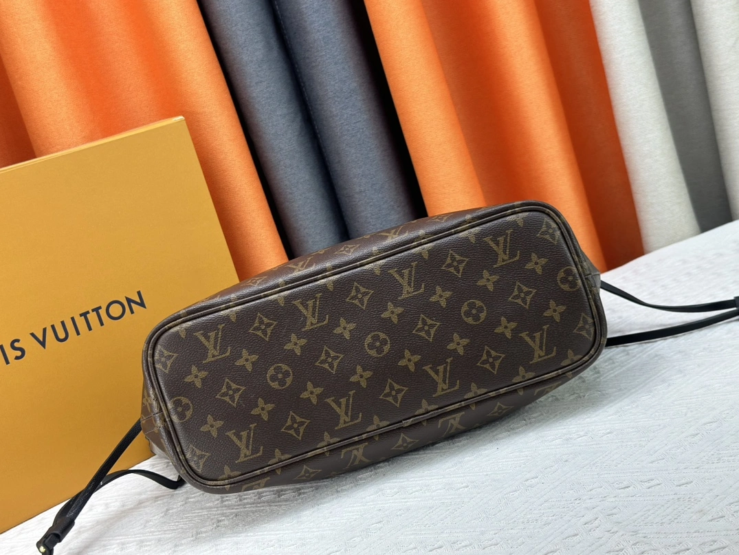 Louis Vuitton AAA Quality Shoulder Bags For Women EasyMatch 7369